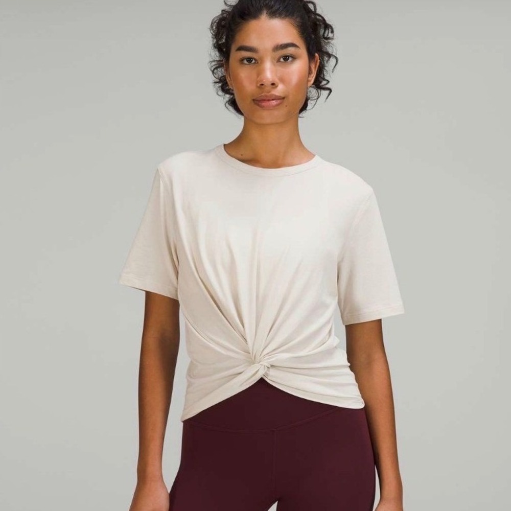 Lululemon Metallic Crescent T-Shirt Front Twist Short Sleeve Champagne Size 2